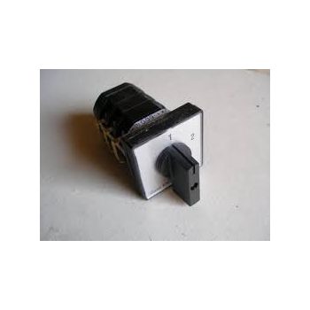   KK1-32-6004 átkapcsoló 1-2 állású 32A 3p installációs szekrénybe építhető kivitel