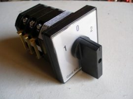KK2-63-6008 irányváltó kapcsoló 1-0-2 állású 63A 3p installációs szekrénybe építhető kivitel