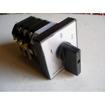   KK4-150-6008 irányváltó kapcsoló 1-0-2 állású 150A 3p installációs szekrénybe építhető kivitel